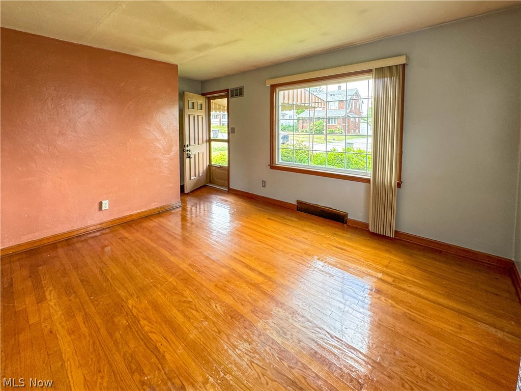 1339 Douglas Avenue Youngstown OH 44502