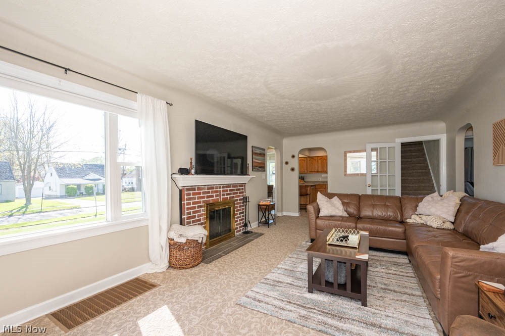 102 S Main Street Austintown OH 44515