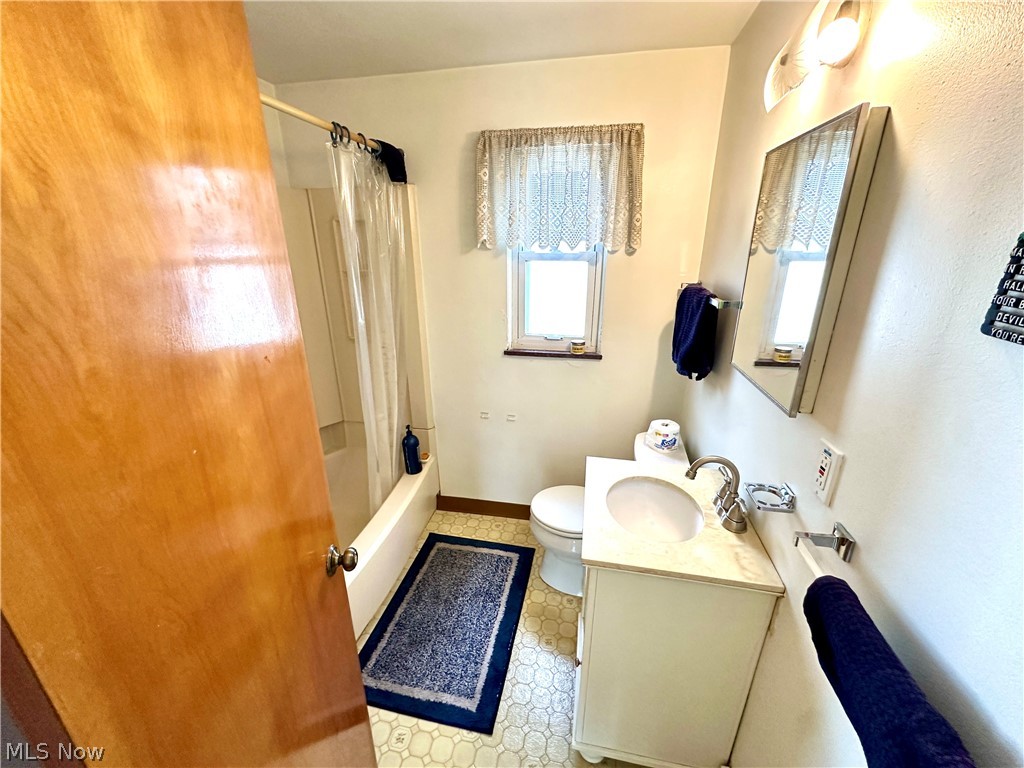 24251 Puritan Road Euclid OH 44123