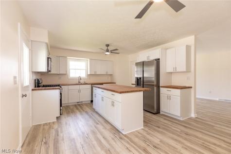 5258 Main Avenue North Ridgeville OH 44039