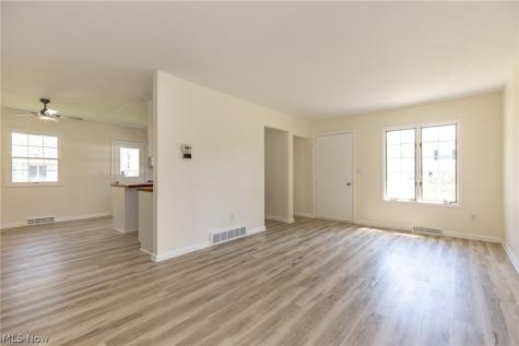 5258 Main Avenue North Ridgeville OH 44039