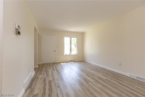 5258 Main Avenue North Ridgeville OH 44039