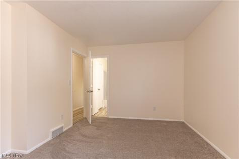 5258 Main Avenue North Ridgeville OH 44039