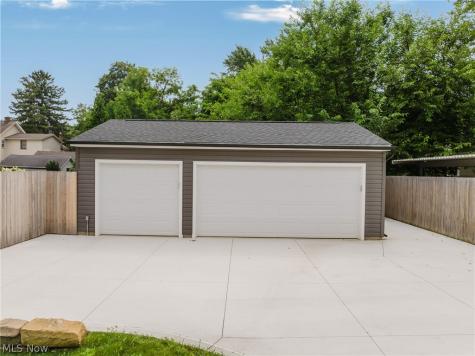 1217 Hankins Road NE Massillon OH 44646