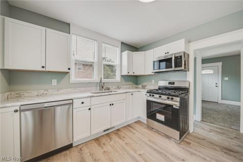 1217 Hankins Road NE Massillon OH 44646