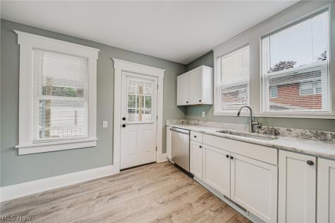 1217 Hankins Road NE Massillon OH 44646