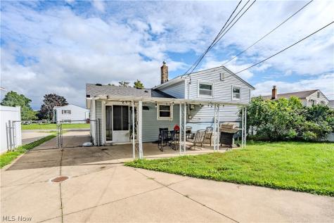 15979 Southway Drive Brook Park OH 44142