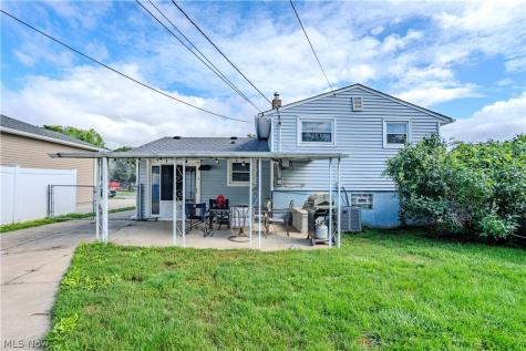 15979 Southway Drive Brook Park OH 44142