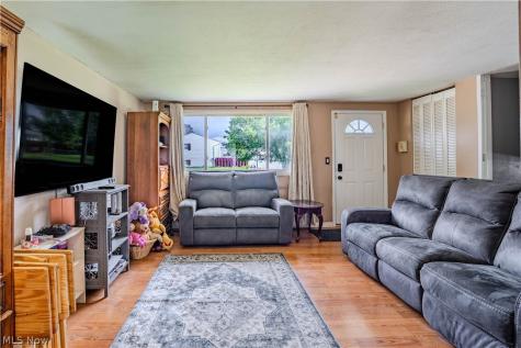 15979 Southway Drive Brook Park OH 44142