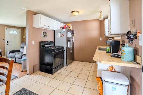 15979 Southway Drive Brook Park OH 44142