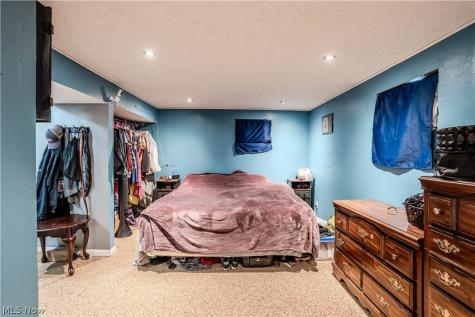 15979 Southway Drive Brook Park OH 44142