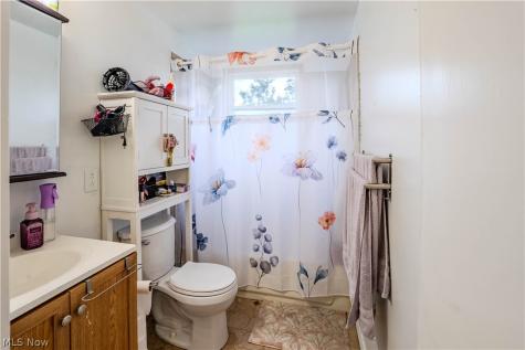 15979 Southway Drive Brook Park OH 44142