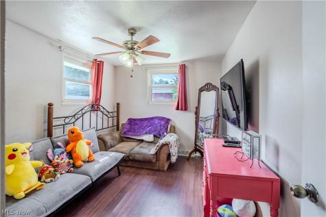 15979 Southway Drive Brook Park OH 44142