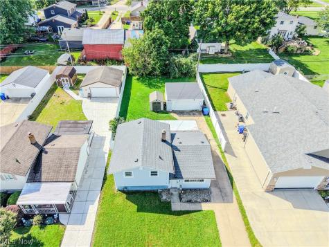 15979 Southway Drive Brook Park OH 44142