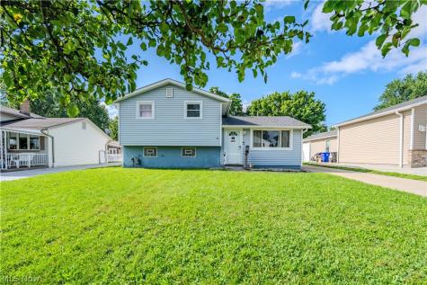 15979 Southway Drive Brook Park OH 44142