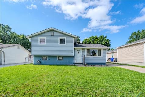 15979 Southway Drive Brook Park OH 44142