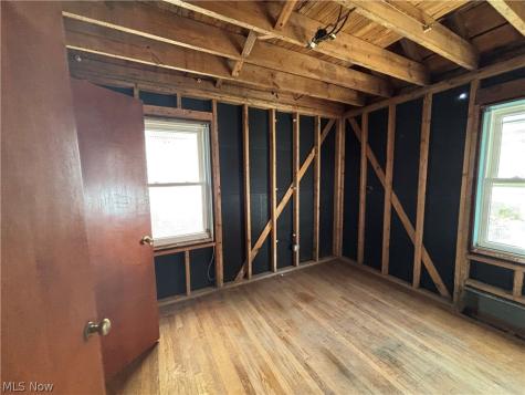 5056 E 88th Street Garfield Heights OH 44125