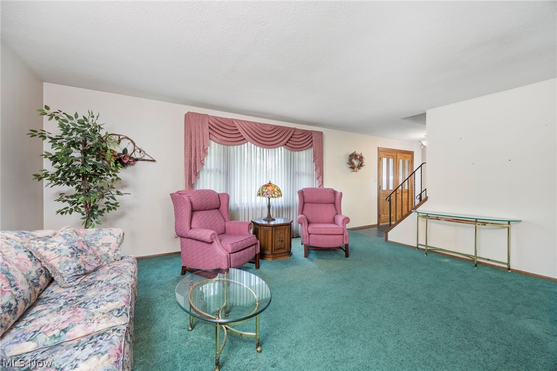 8152 Twin Oaks Drive Broadview Heights OH 44147