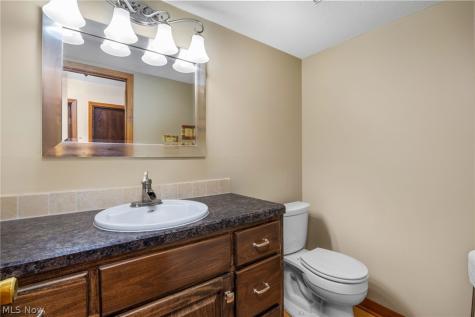 8152 Twin Oaks Drive Broadview Heights OH 44147