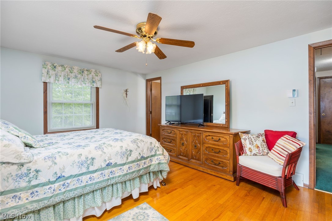 8152 Twin Oaks Drive Broadview Heights OH 44147