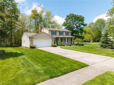8152 Twin Oaks Drive Broadview Heights OH 44147