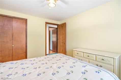 8152 Twin Oaks Drive Broadview Heights OH 44147