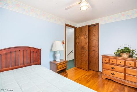 8152 Twin Oaks Drive Broadview Heights OH 44147