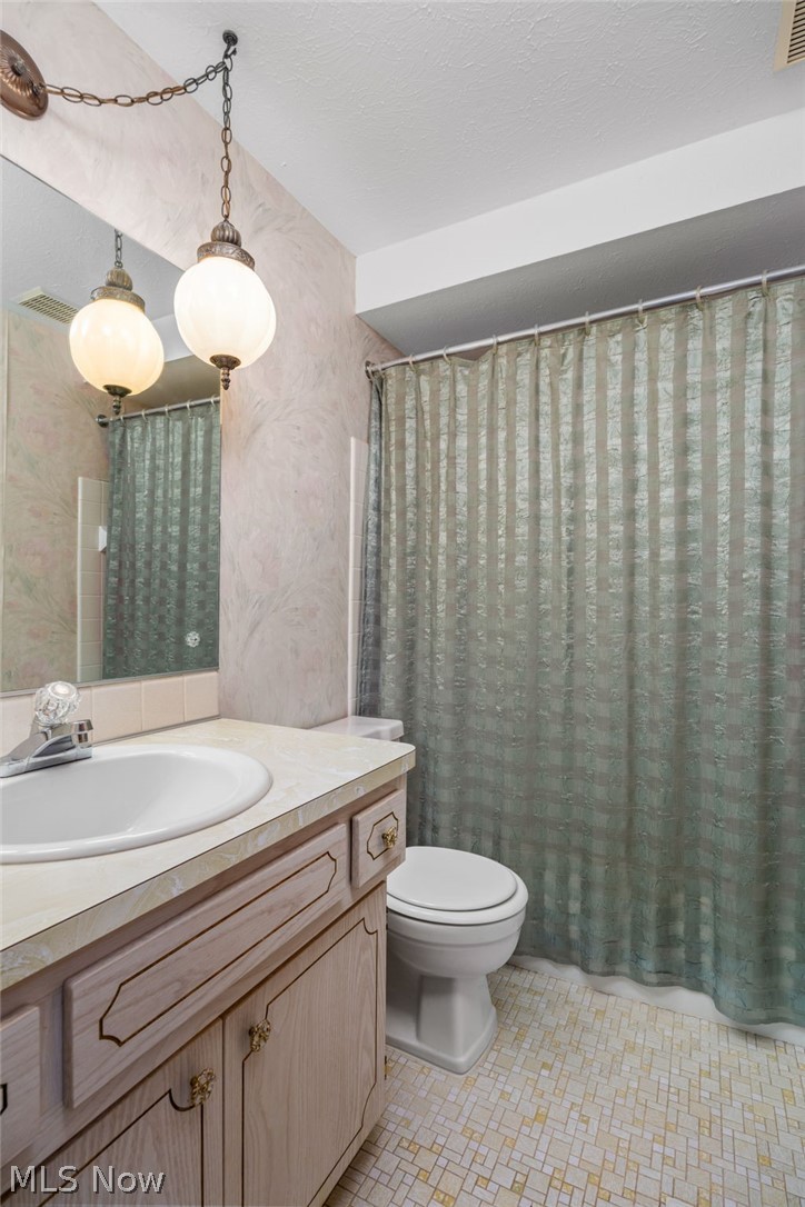 8152 Twin Oaks Drive Broadview Heights OH 44147
