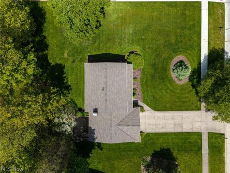 8152 Twin Oaks Drive Broadview Heights OH 44147