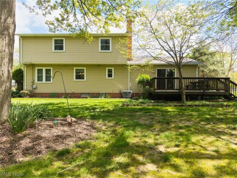 8152 Twin Oaks Drive Broadview Heights OH 44147