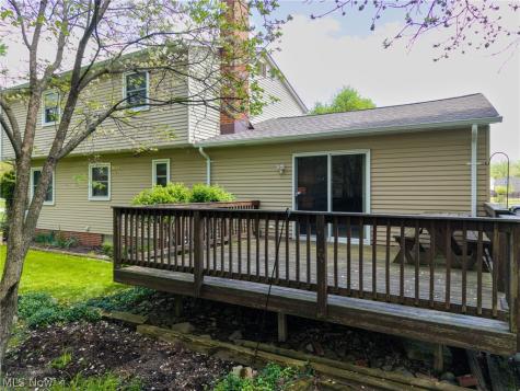 8152 Twin Oaks Drive Broadview Heights OH 44147