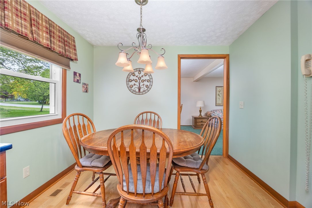 8152 Twin Oaks Drive Broadview Heights OH 44147