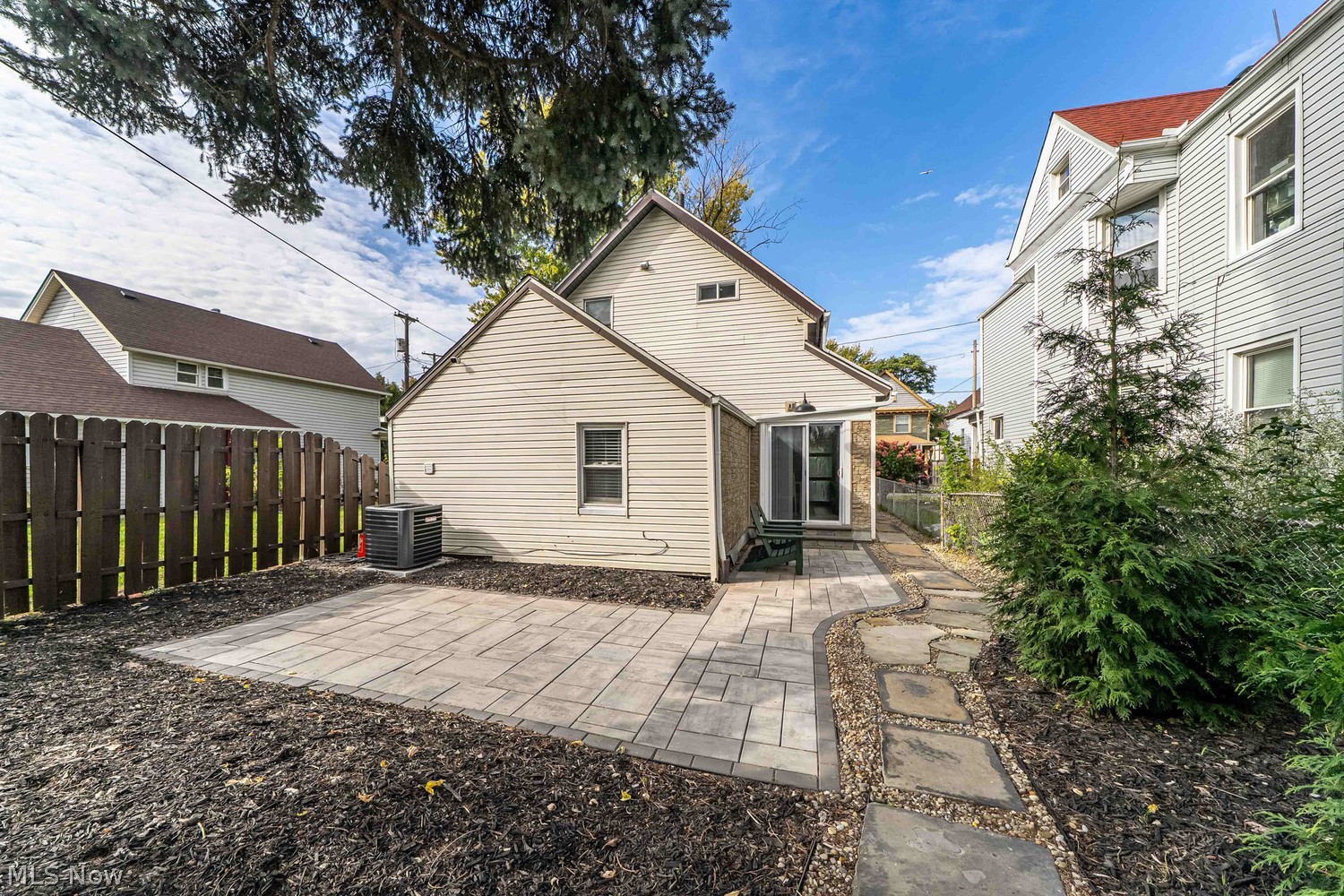 3319 Hancock Avenue Cleveland OH 44113