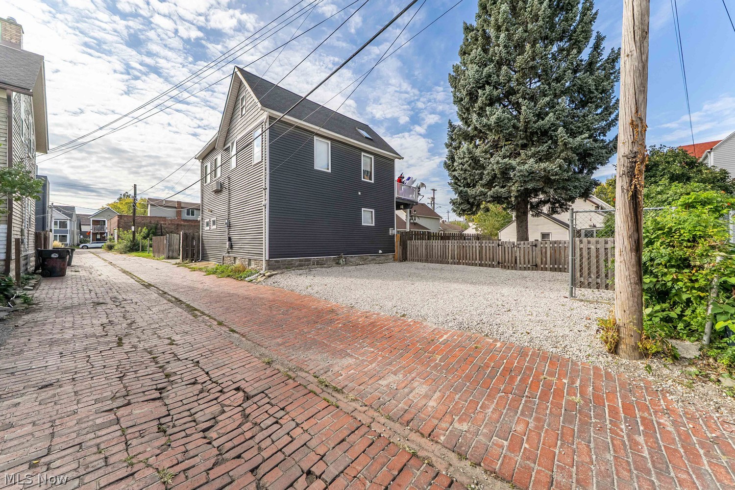 3319 Hancock Avenue Cleveland OH 44113