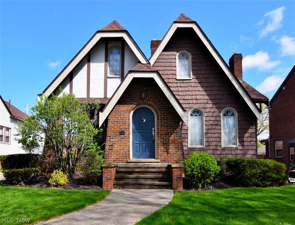 6222 Brookside Drive Cleveland OH 44144
