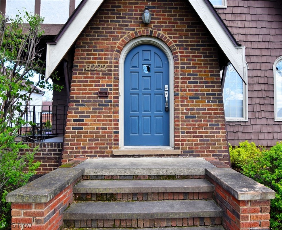 6222 Brookside Drive Cleveland OH 44144