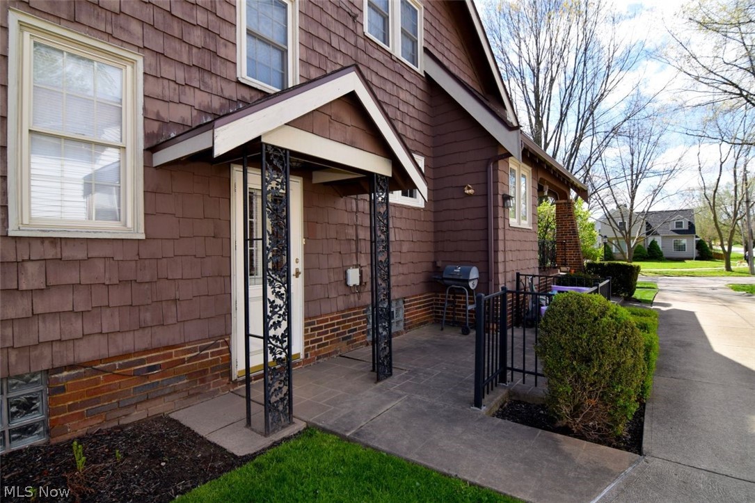 6222 Brookside Drive Cleveland OH 44144