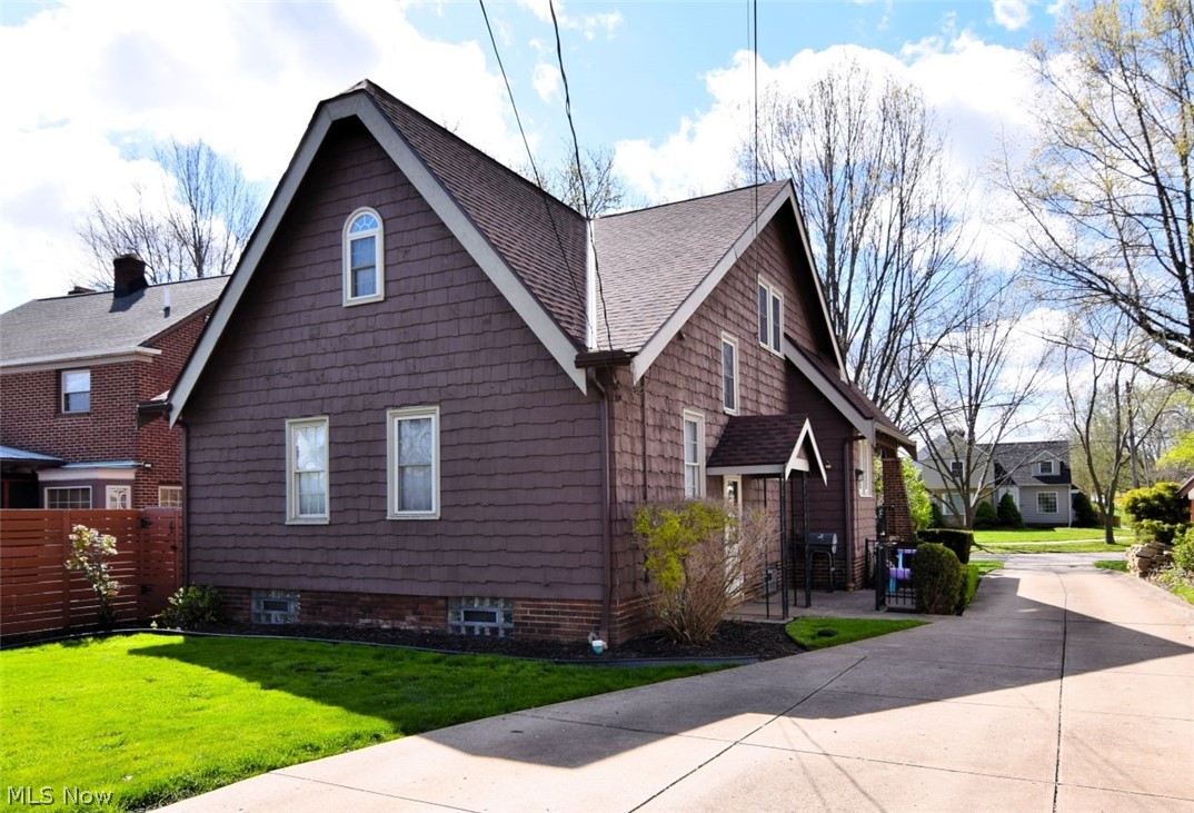 6222 Brookside Drive Cleveland OH 44144