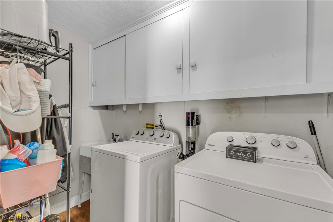 6355 Dellrose Drive Parma Heights OH 44130