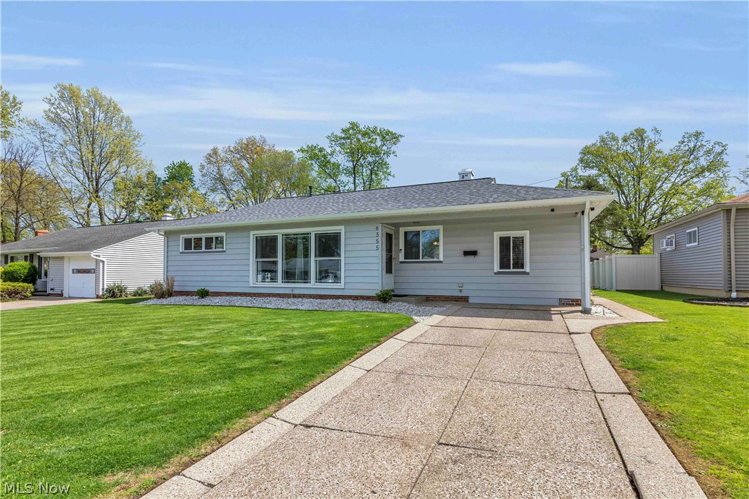 6355 Dellrose Drive Parma Heights OH 44130