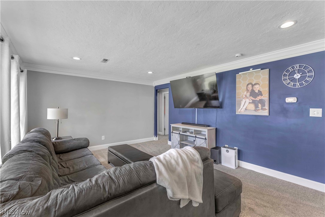 6355 Dellrose Drive Parma Heights OH 44130