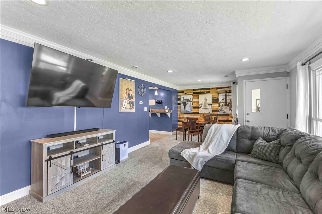 6355 Dellrose Drive Parma Heights OH 44130