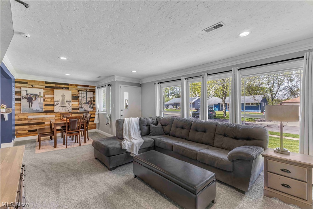 6355 Dellrose Drive Parma Heights OH 44130
