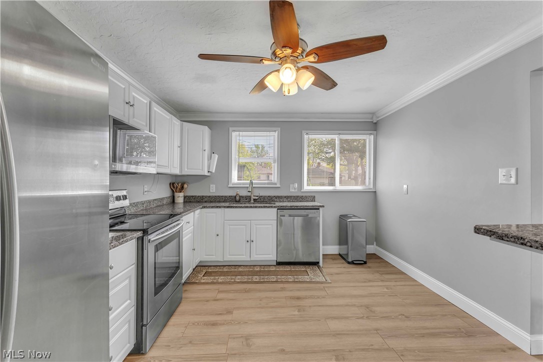 6355 Dellrose Drive Parma Heights OH 44130