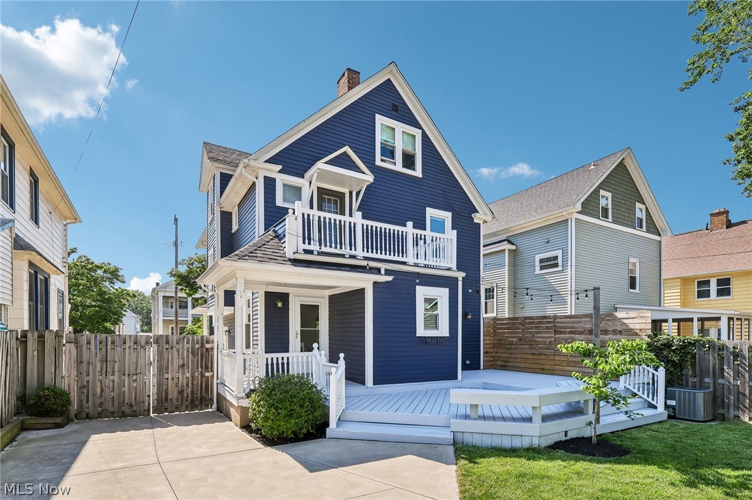 1483 Rosewood Avenue Lakewood OH 44107