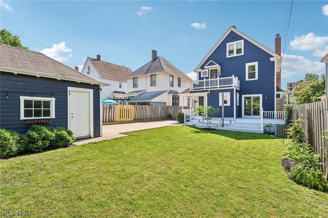 1483 Rosewood Avenue Lakewood OH 44107