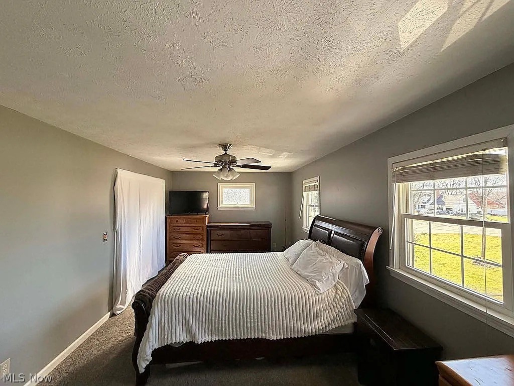 6134 Mahoning Avenue NW Warren OH 44481