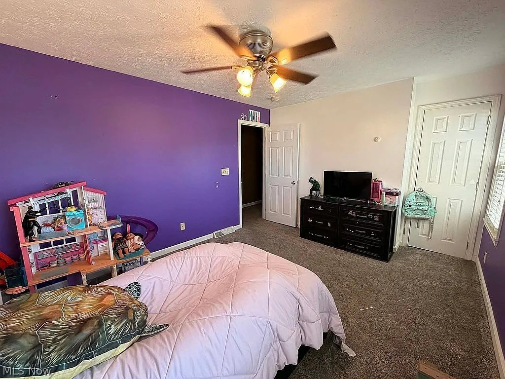6134 Mahoning Avenue NW Warren OH 44481