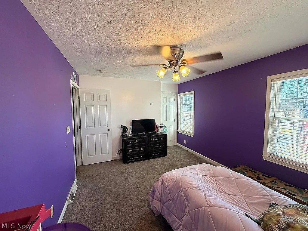 6134 Mahoning Avenue NW Warren OH 44481