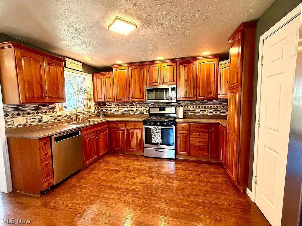 6134 Mahoning Avenue NW Warren OH 44481
